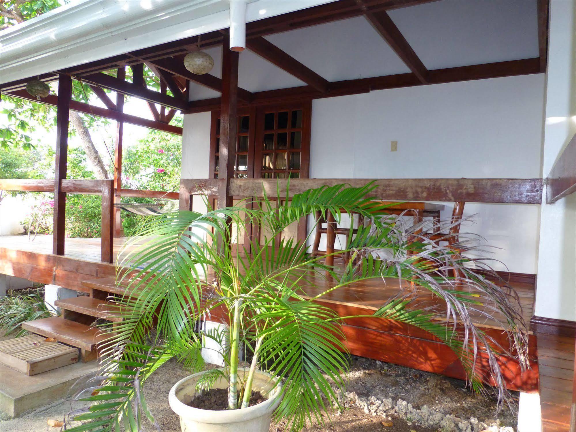 Talima Beach Villas & Dive Resort Cebu Kültér fotó