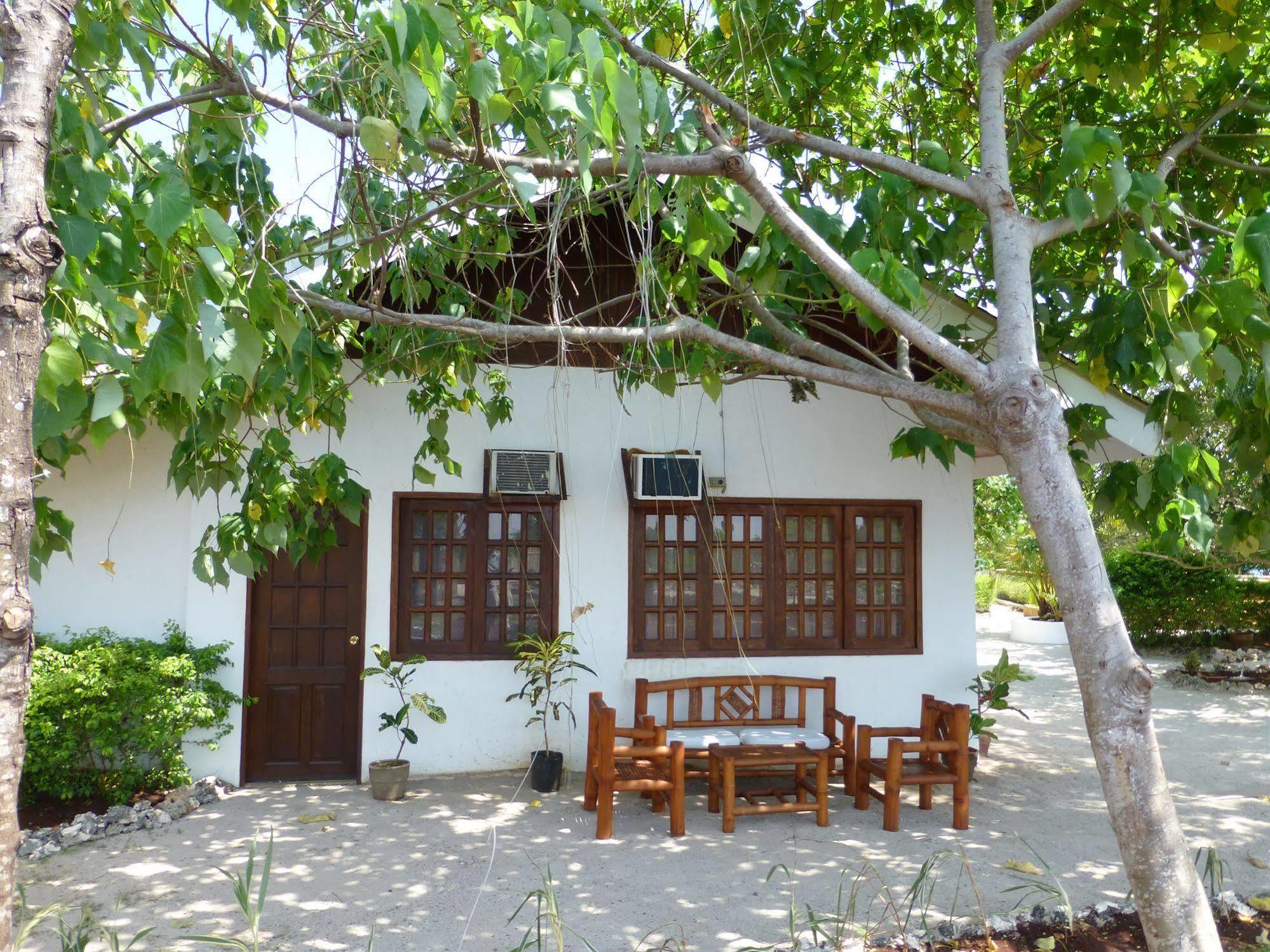 Talima Beach Villas & Dive Resort Cebu Kültér fotó
