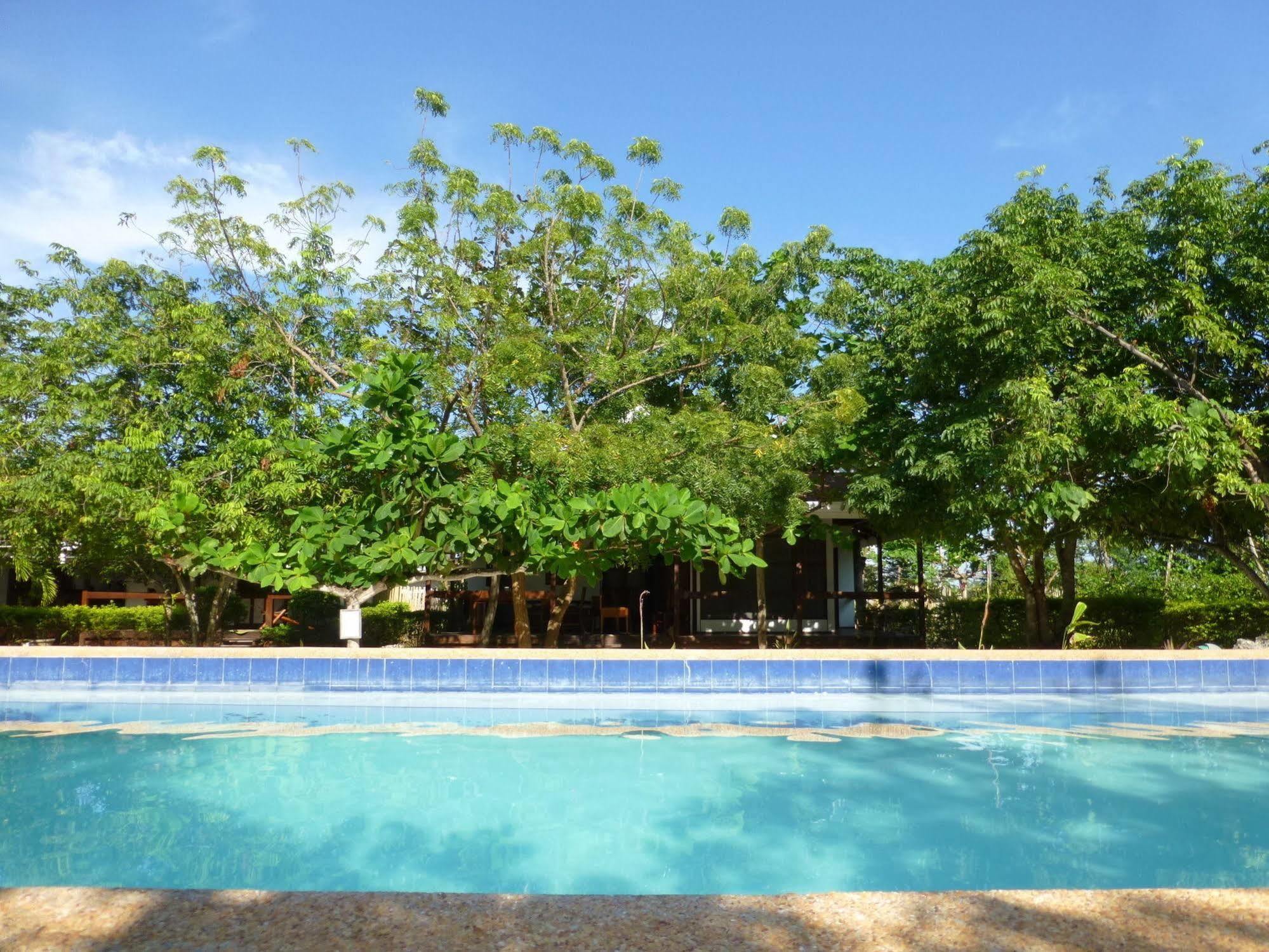 Talima Beach Villas & Dive Resort Cebu Kültér fotó